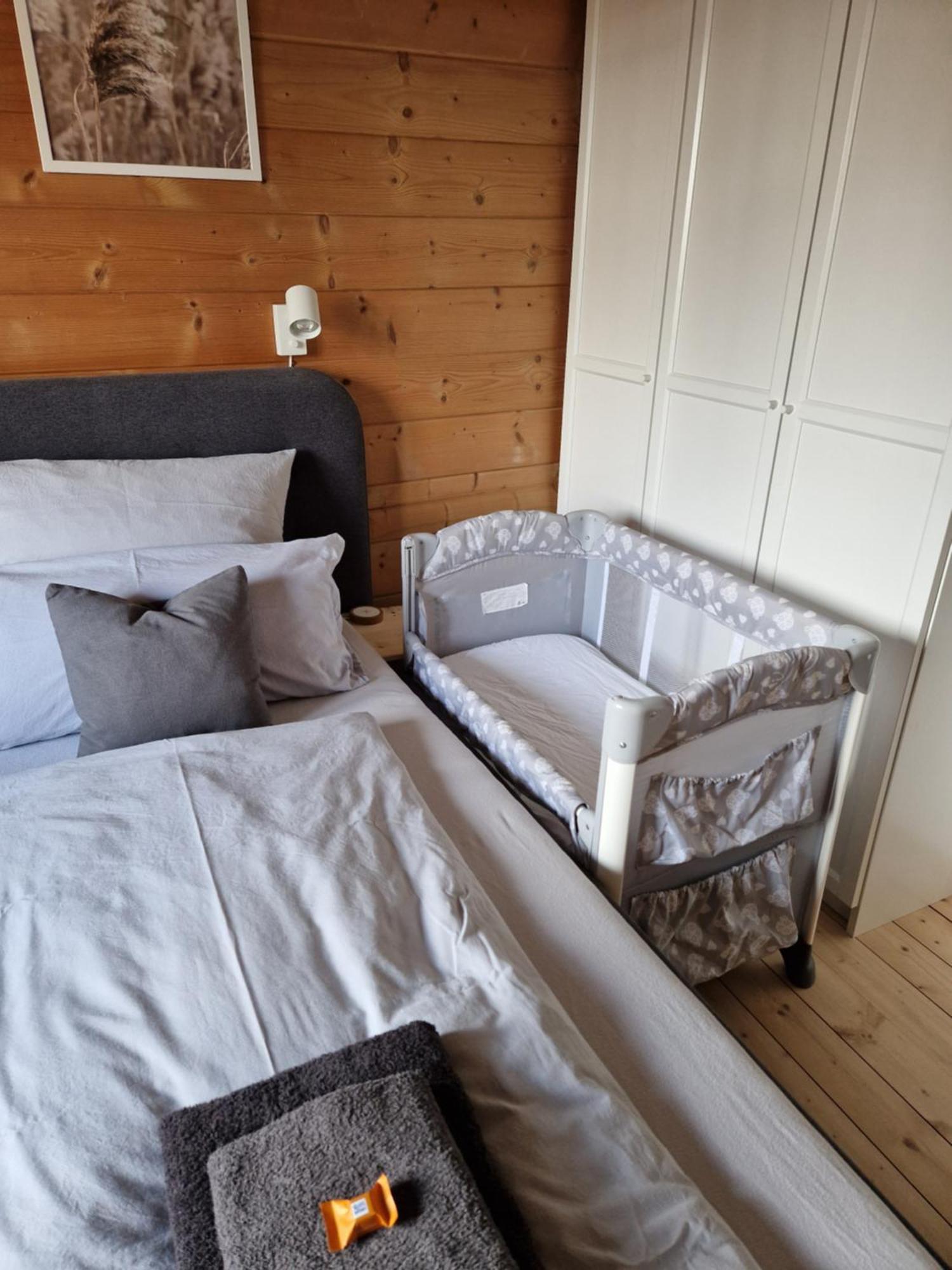 Helle Und Idyllische 2 Zimmer Wohnung Am Rande Von Berlin Exterior photo