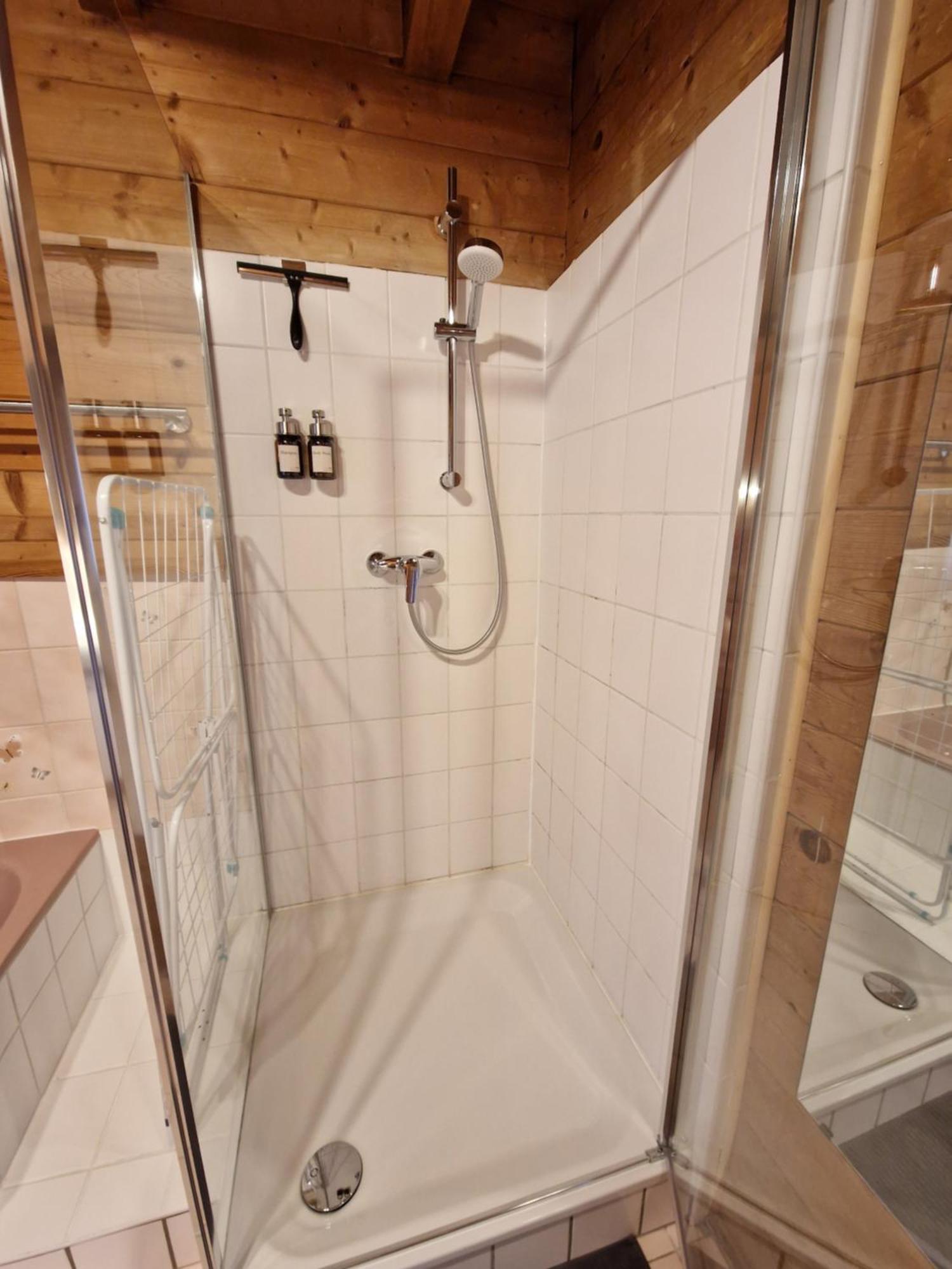 Helle Und Idyllische 2 Zimmer Wohnung Am Rande Von Berlin Exterior photo